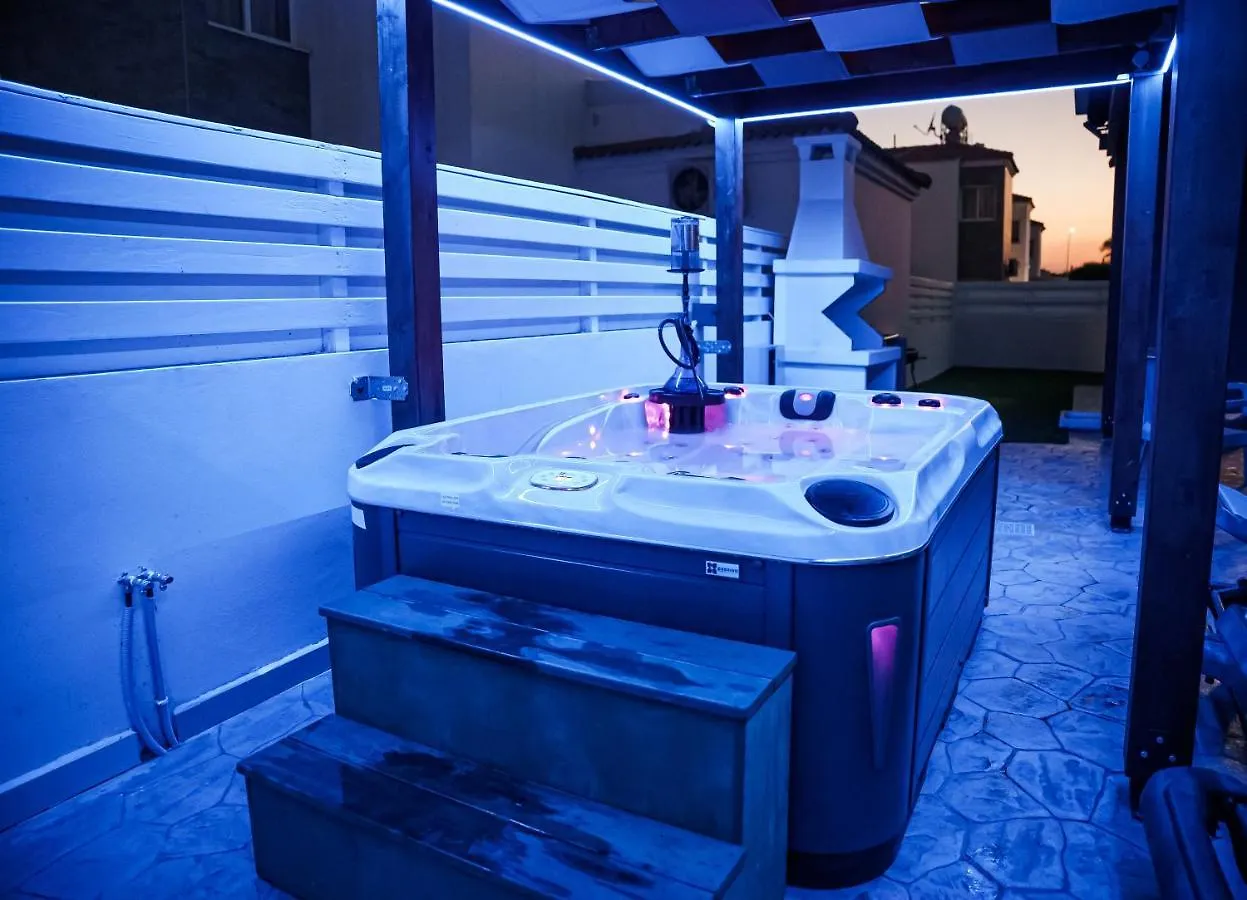 Nissi Villa Sotia Ayia Napa 0*,  Cipro